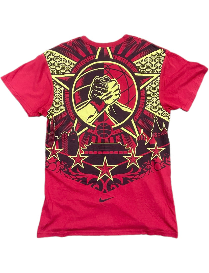 VINTAGE BASKETBALL TSHIRT