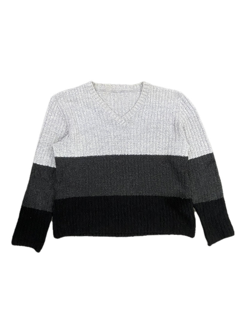 GREY SWEATER