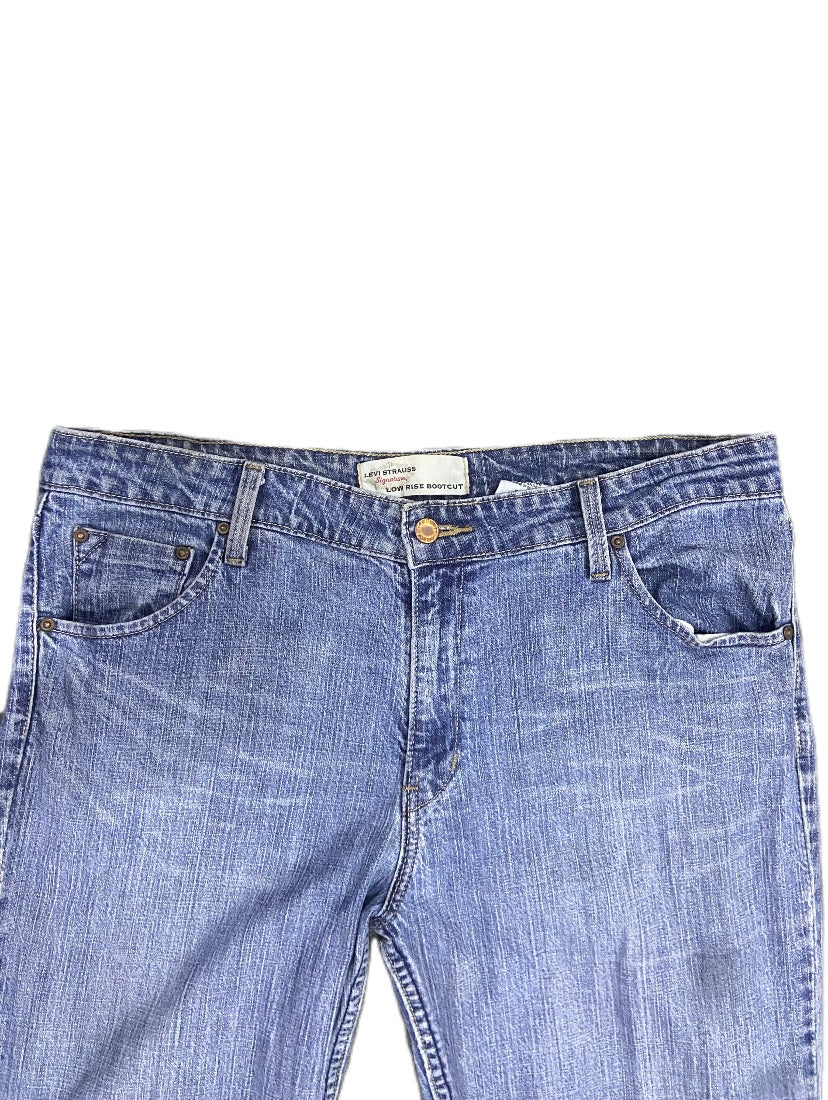 LEVIS STRAUSS LOW RISE BOOT CUT JEANS
